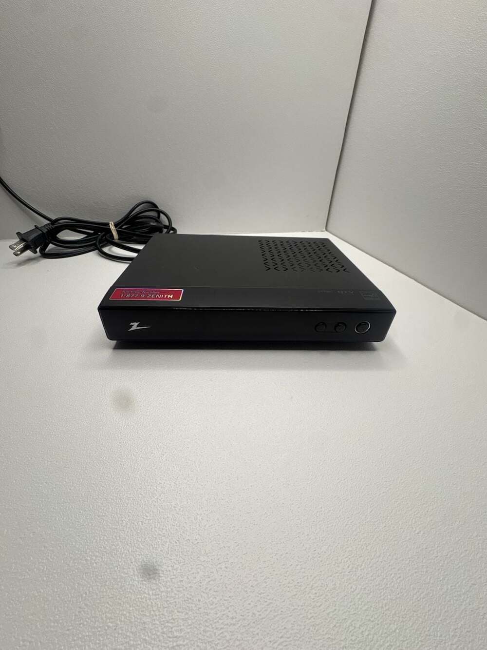 Zenith DTT901 Digital TV Converter Box DTV Tuner